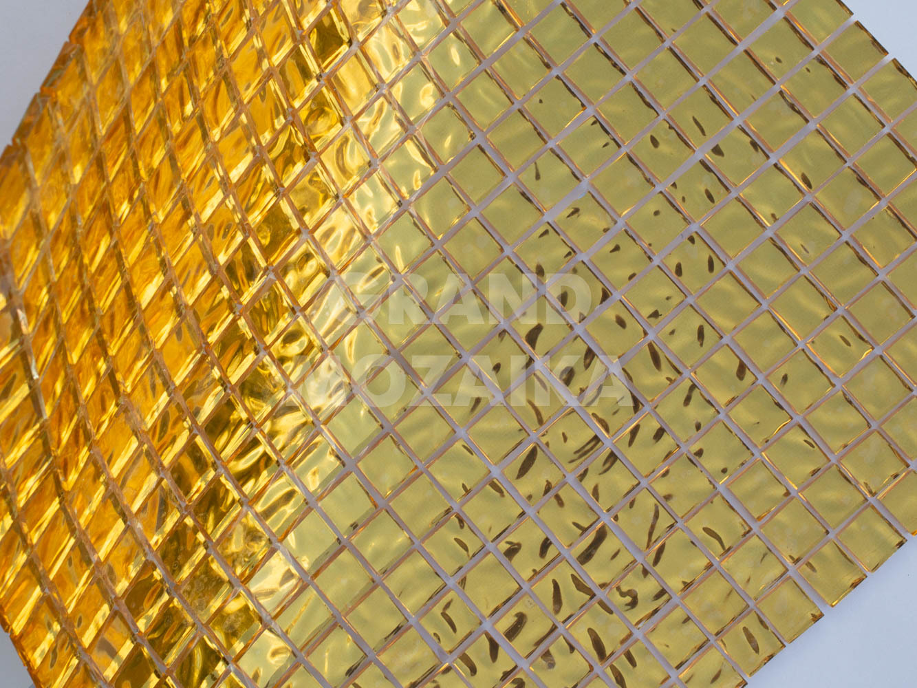 Мозаика GE02G 15x15 (15 GE02G-артикул Пиксель розе) серия Fake Gold